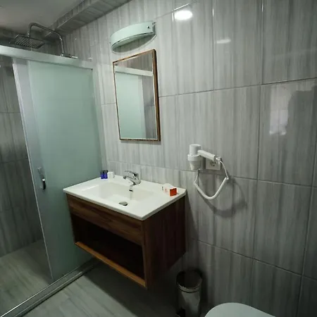 Troilus Park House 3*