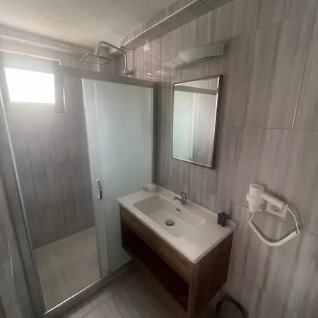 ホテル Troilus Park House