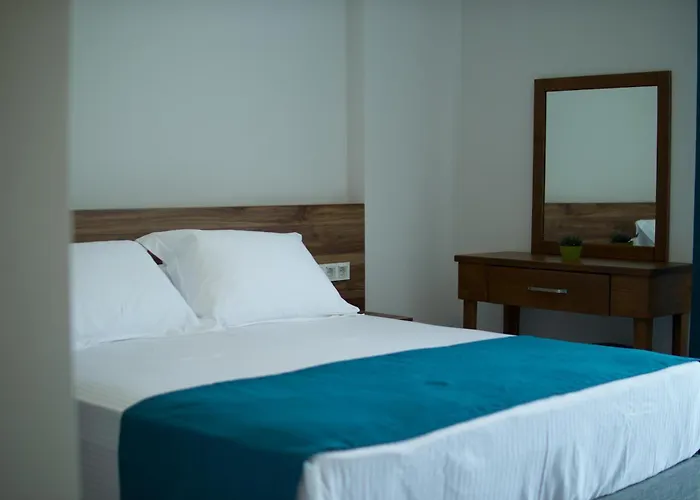 호텔 Troilus Park House 에체밧